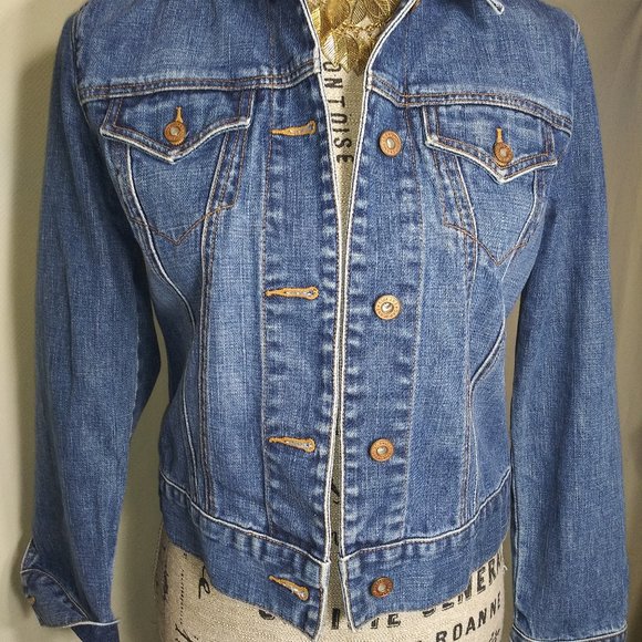240 Size XS Gap Jean Jacket - Picture 3 of 3